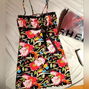 Super cute VAMP dress